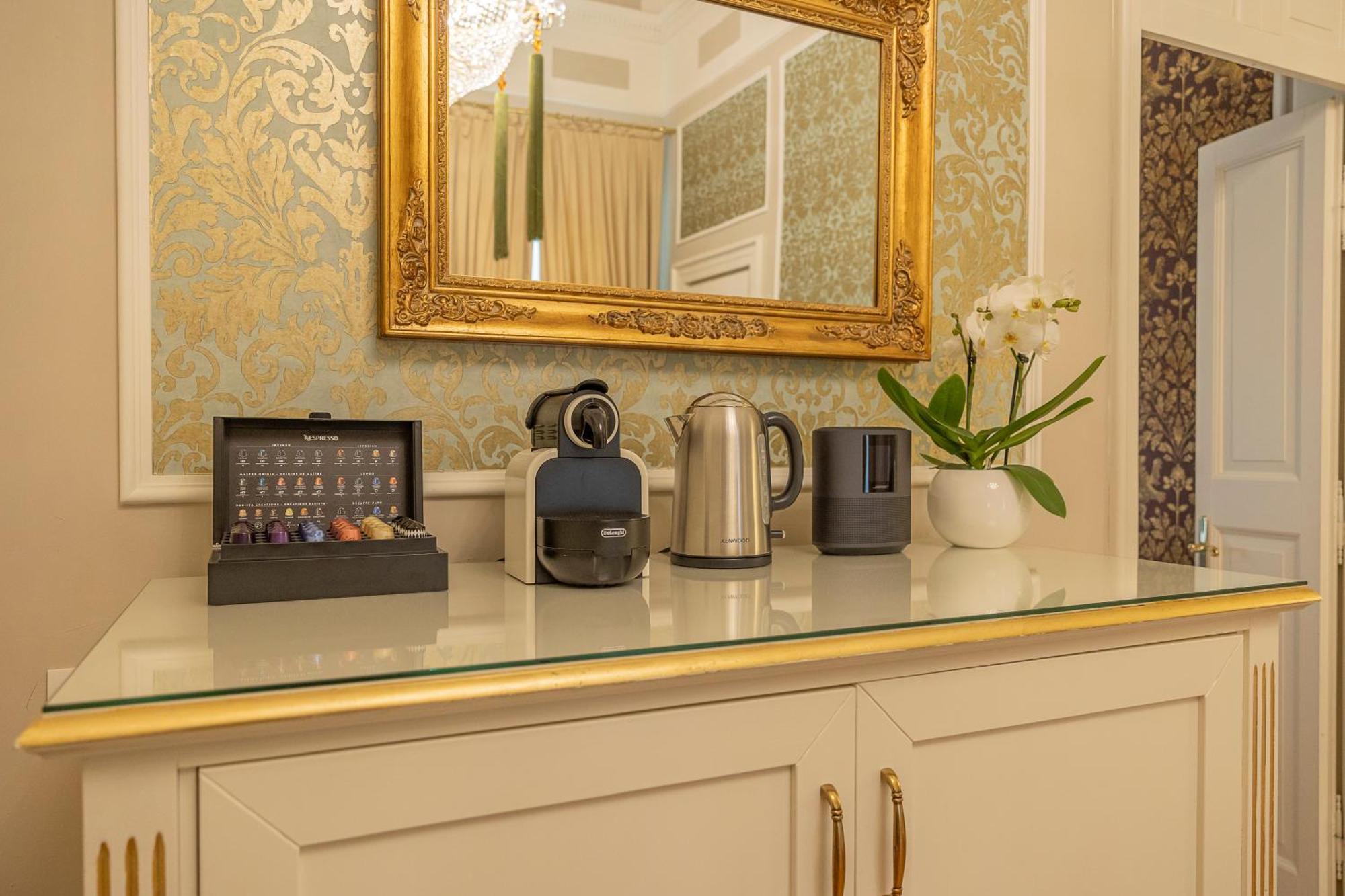Palazzo Monga Boutique Guesthouse Верона Екстер'єр фото