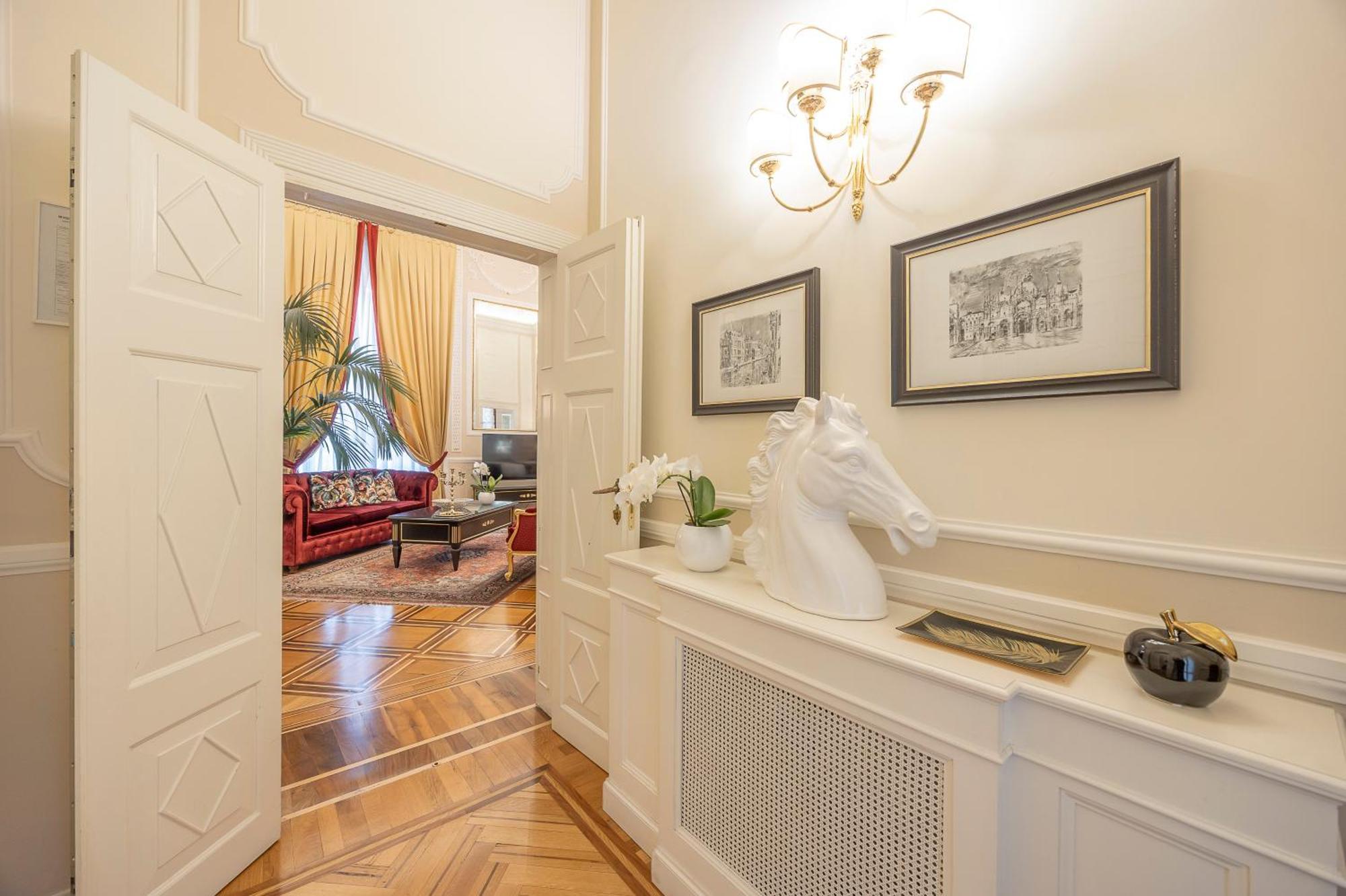 Palazzo Monga Boutique Guesthouse Верона Екстер'єр фото